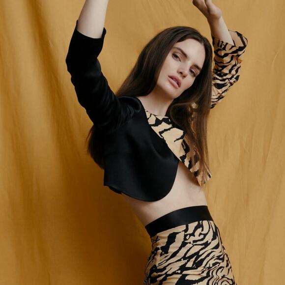 NWT Usisi Sister Hermione Crop Top Black Tiger Women's M Colorblock Casual Chic - Picture 2 of 10